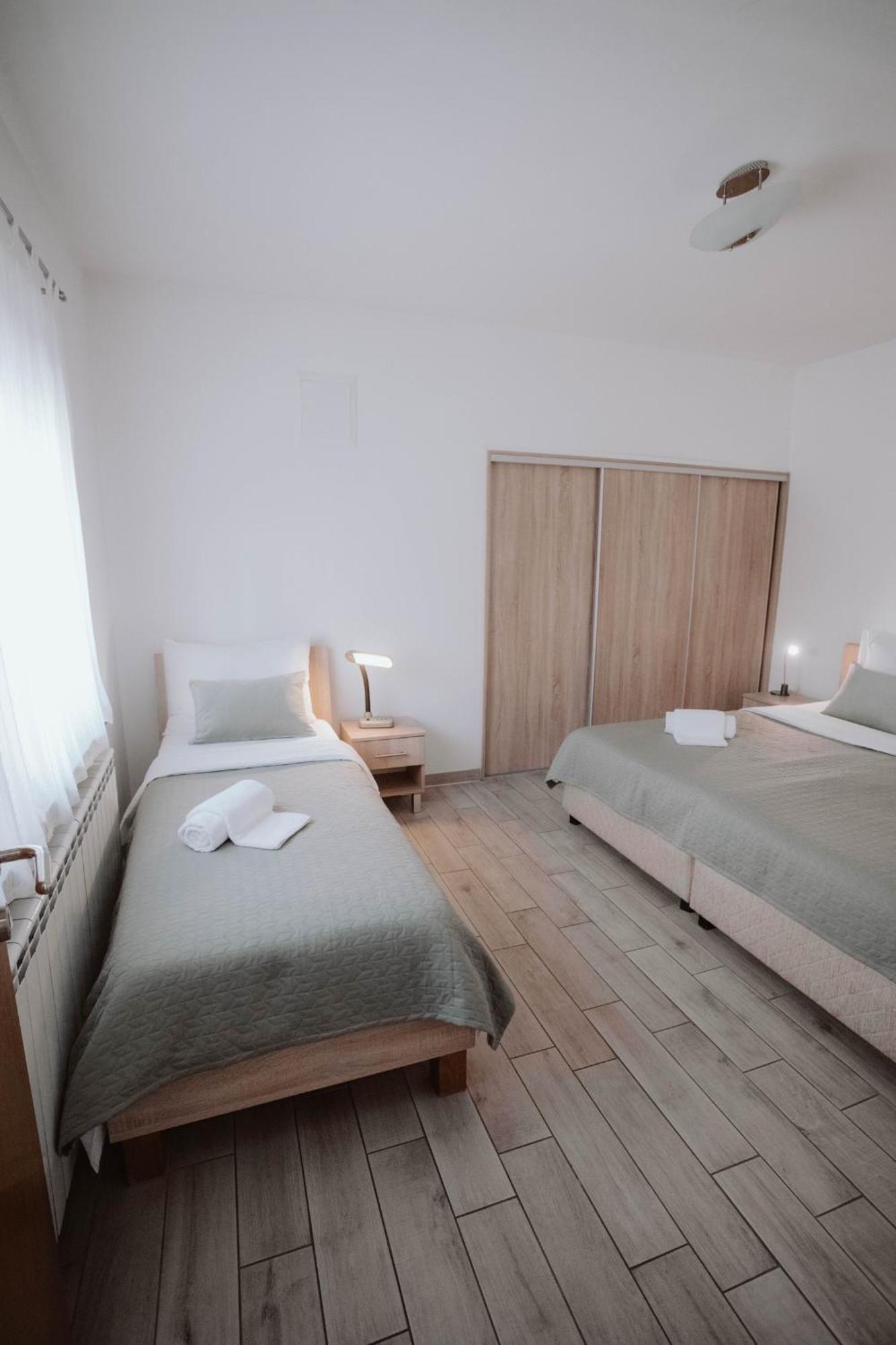 Apartments Peric - ז'ופניה מראה חיצוני תמונה